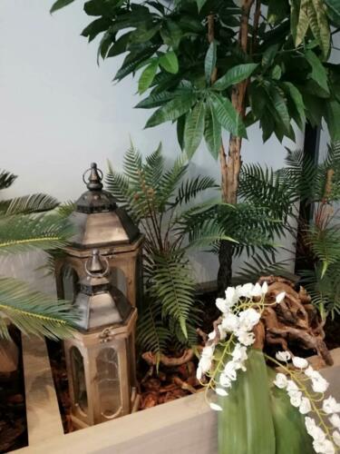 Allestimento fiori e piante artificiali presso ristorante coreano Soon centro Bologna