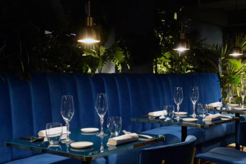 Allestimento fiori, piante artificiali presso Forma cocktail bar, bistrot, caffè, locale, ristorante a Latina di Roma #nuovaformadelgusto